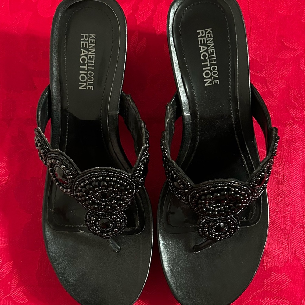 Kenneth Cole Reaction Black Beaded Sandals